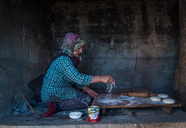 Foto - Soğuk havaya rağmen tandır...