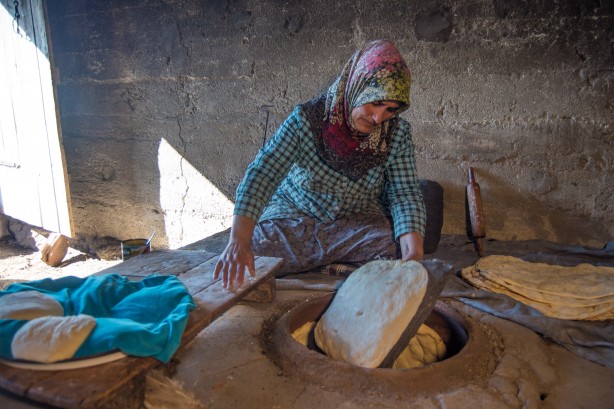Foto - Soğuk havaya rağmen tandır...