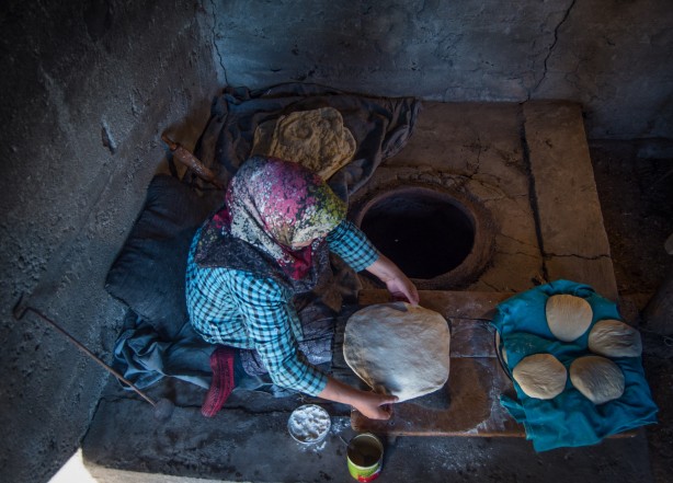 Foto - Soğuk havaya rağmen tandır...