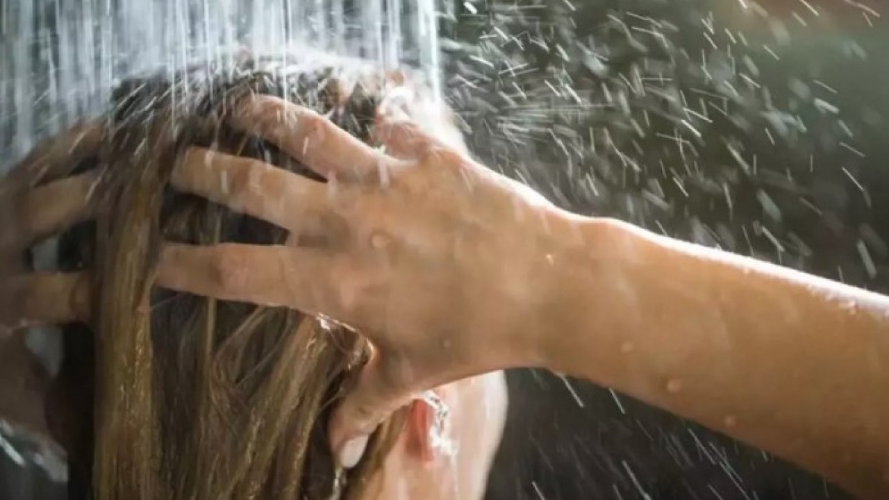 Soğuk suyla duş almanın faydaları! Bu etkisine inanamayacaksınız!