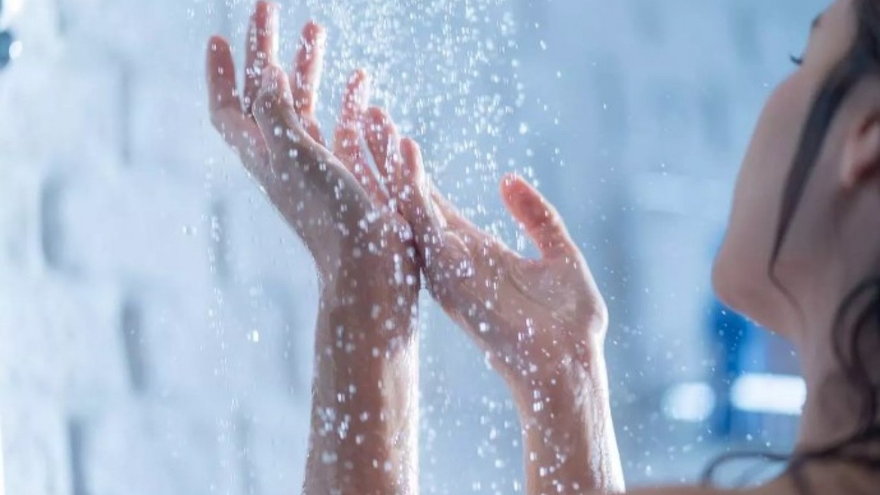 Foto - Soğuk suyla duş almanın faydaları! Bu etkisine inanamayacaksınız!