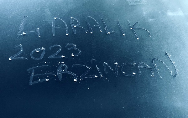 Foto - Soğuktan araç camları bu hale geli