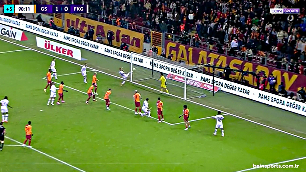 Foto - Şok açıklama: O çocuğun zaten… Ne yapıp edip gönderin demişlerdi: Taraftarlar açıkladı…