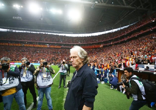 Foto - Şok eden gelişme: Koç söz vermişti! Milyonların beklediği teknik adamda yeni detaylar ortaya çıktı