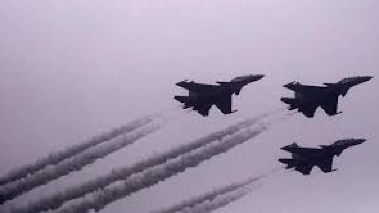 Foto - Şok eden gelişme! Pakistan savaş uçakları Müslüman ülkeyi vurdu