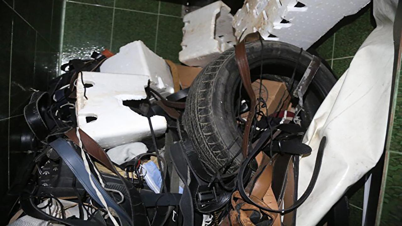 Foto - Şok edici görüntüler! Suriye'de çöken rejimin işkence aletleri ortaya çıktı!