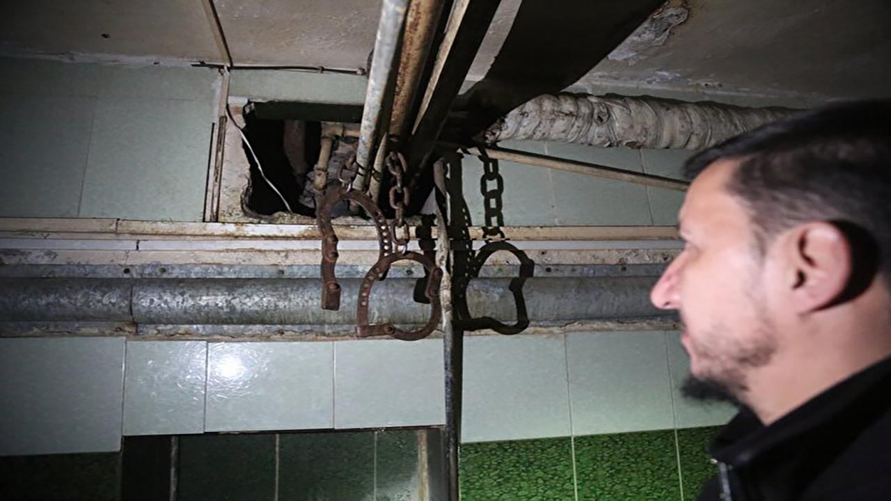 Foto - Şok edici görüntüler! Suriye'de çöken rejimin işkence aletleri ortaya çıktı!