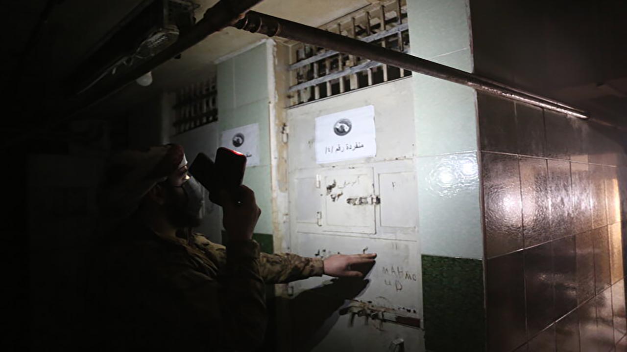 Foto - Şok edici görüntüler! Suriye'de çöken rejimin işkence aletleri ortaya çıktı!