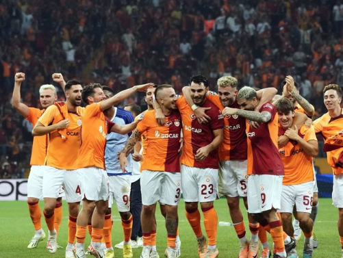 Foto - Şok gelişme! Bu beklenmiyordu: Galatasaray Devler Ligi için acil çözümü buldu