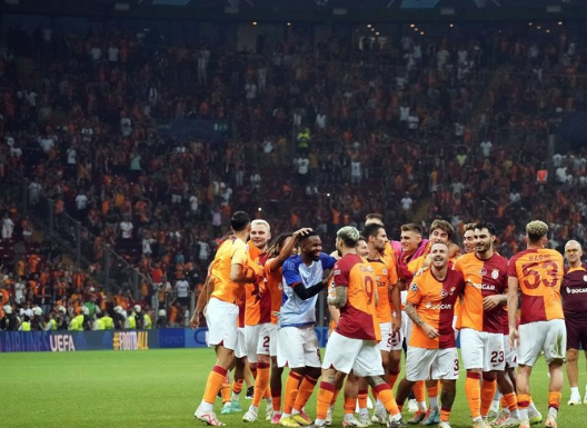 Foto - Şok gelişme! Bu beklenmiyordu: Galatasaray Devler Ligi için acil çözümü buldu