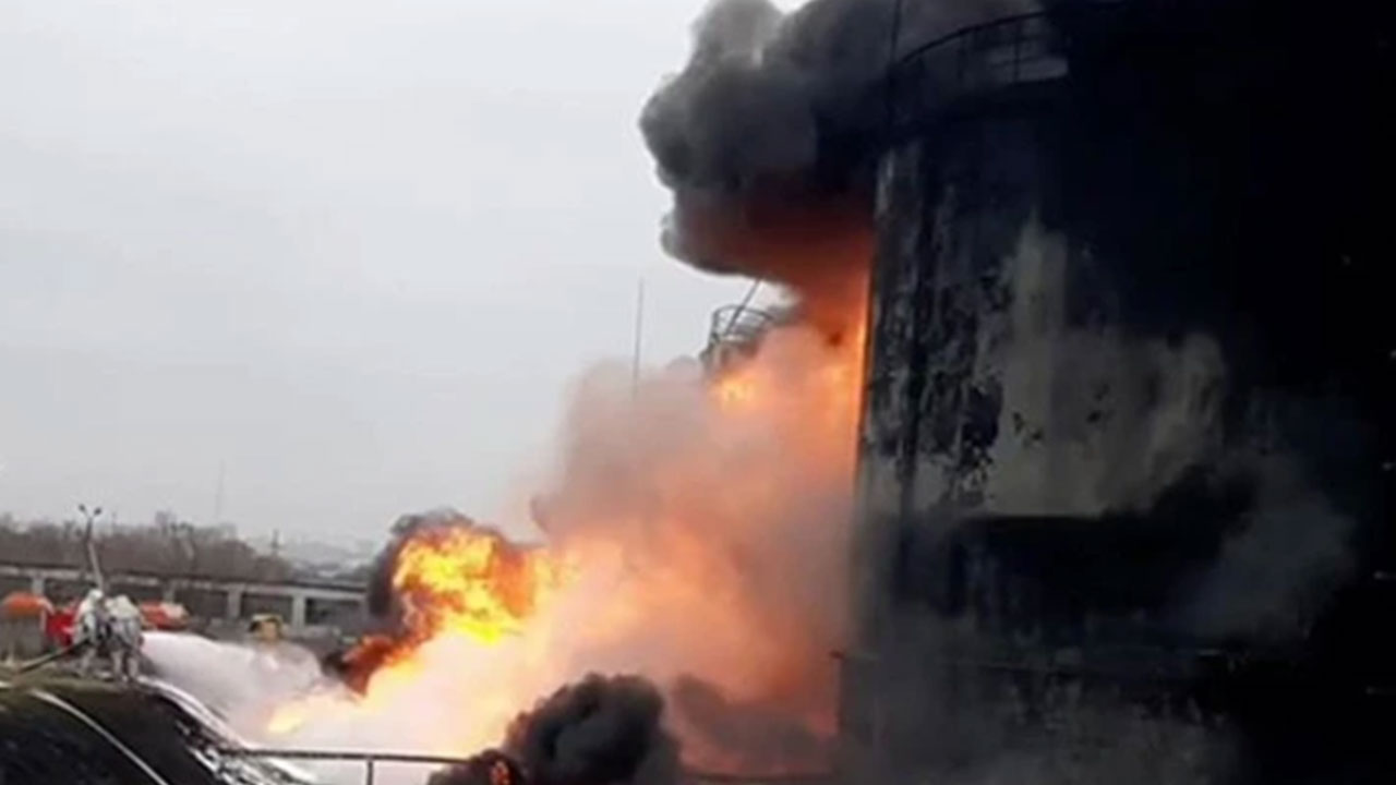 Foto - Şok gelişme! Petrol tesisi 100 İHA ile vuruldu