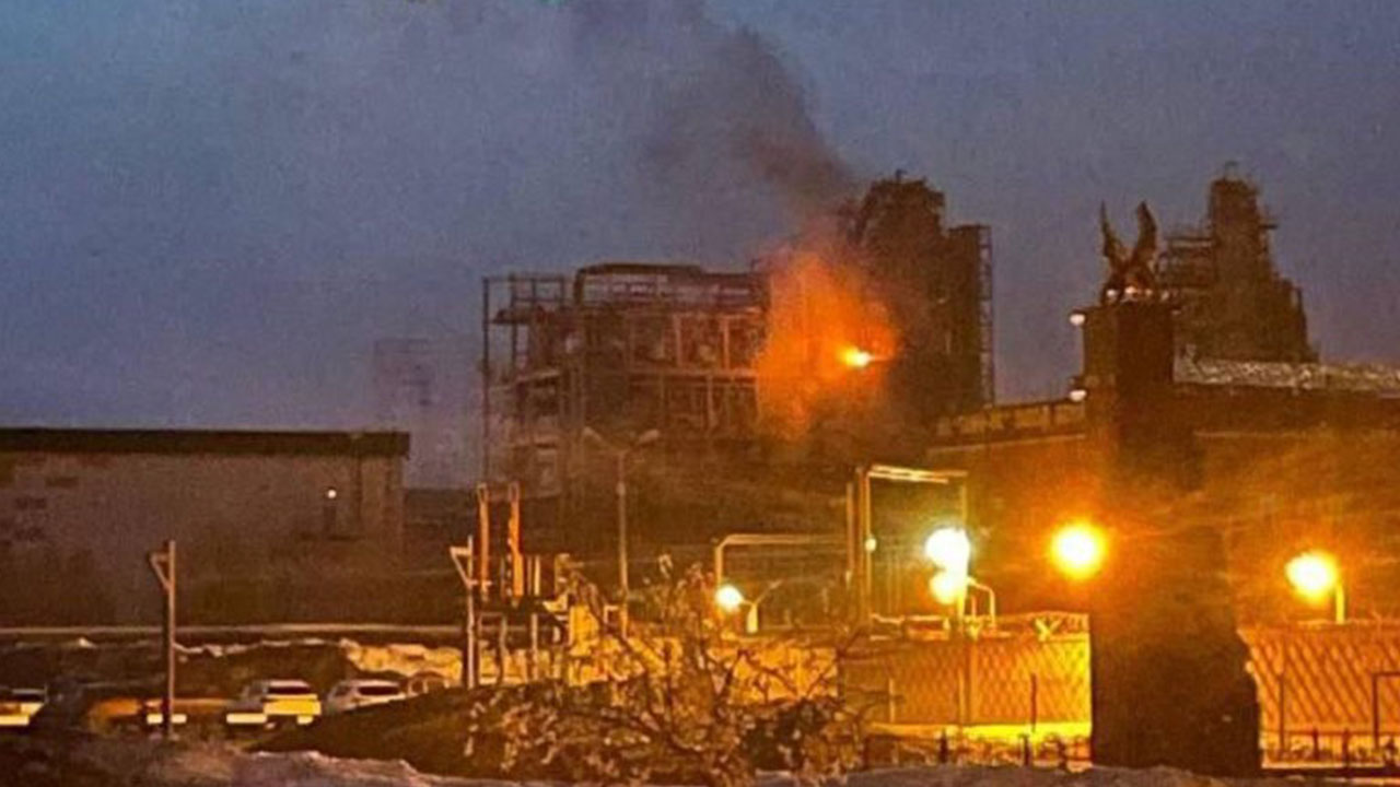 Şok gelişme! Petrol tesisi vuruldu