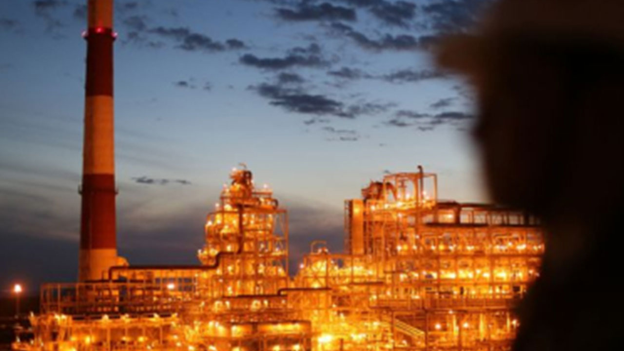 Foto - Şok gelişme! Petrol tesisi vuruldu