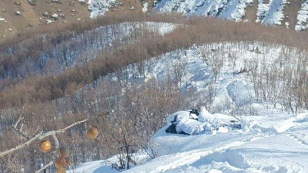 Foto - Şok görüntüler! Sığınakta yakalanan 2 PKK'lı böyle çıkarıldı!