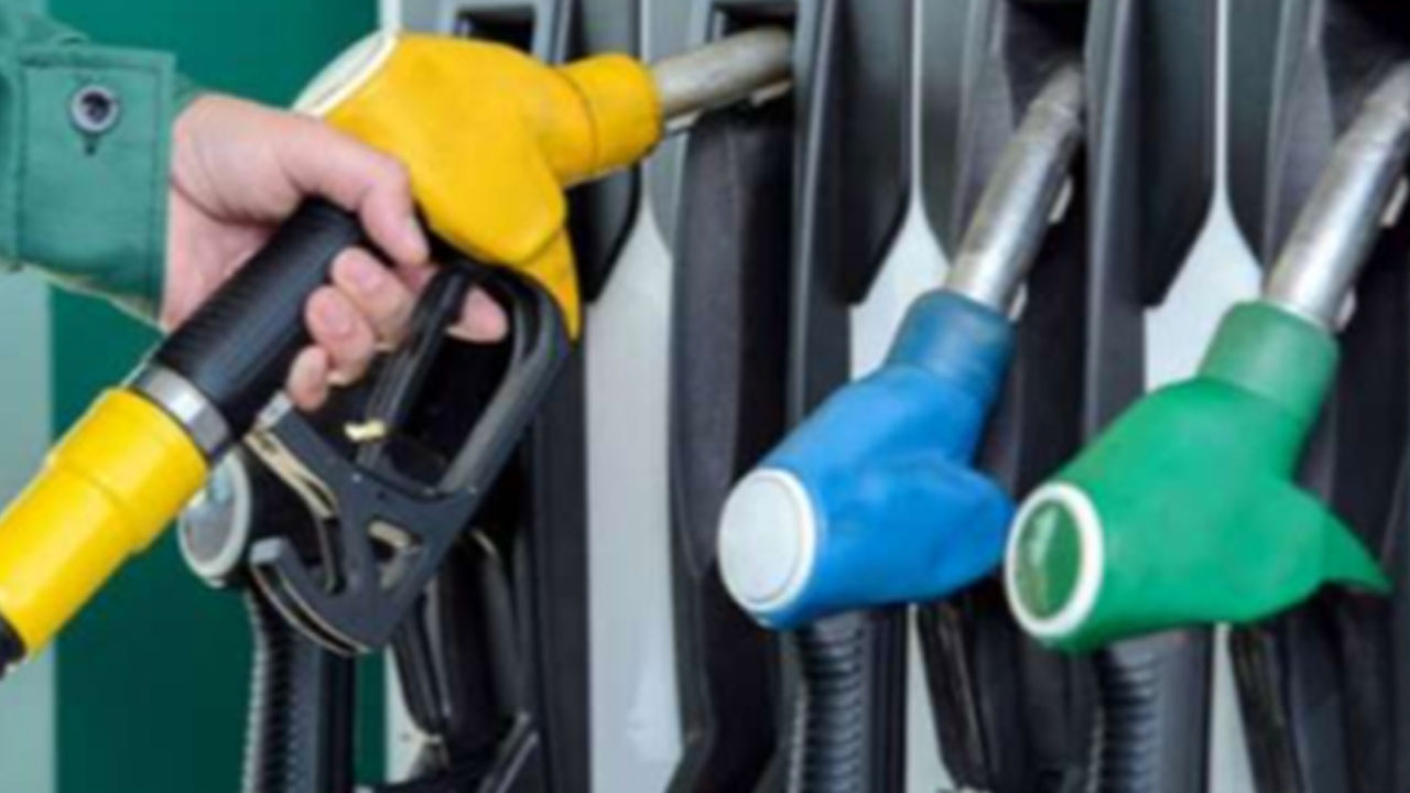 Foto - Şok kararı aldılar! 15 yaşından büyük benzinli ve dizel araçlara yakıt yasağı, istasyonlar satış yapmayacak