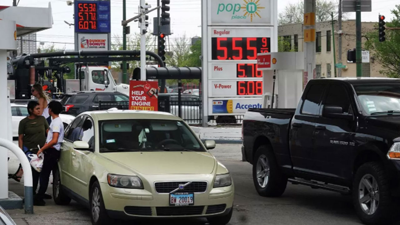 Foto - Şok kararı aldılar! 15 yaşından büyük benzinli ve dizel araçlara yakıt yasağı, istasyonlar satış yapmayacak