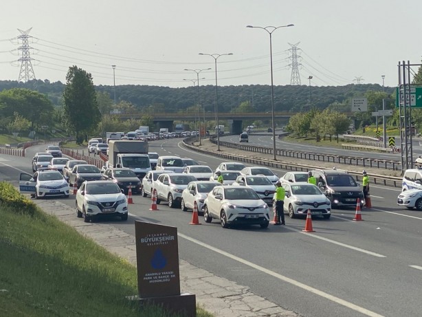 Foto - Sokağa çıkma yasağının 3. günü! İstanbul'da dikkat çeken görüntü