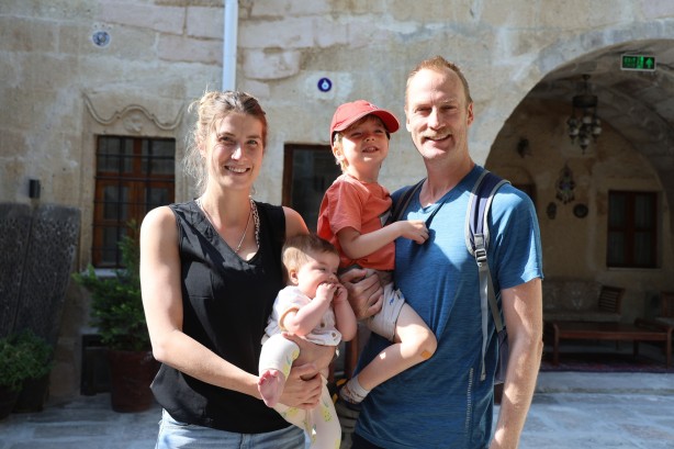 Foto - Sokak köpekleri turisti yaraladı