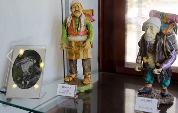 Foto - Sokak satıcılarına büyük ilgi