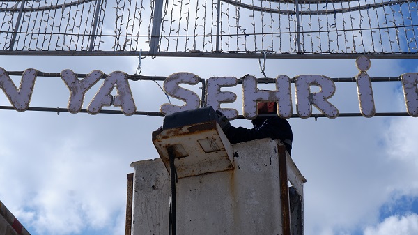 Foto - Sokaklar "Hoş Geldin Ya Şehri Ramazan" tabelalarıyla donatıldı