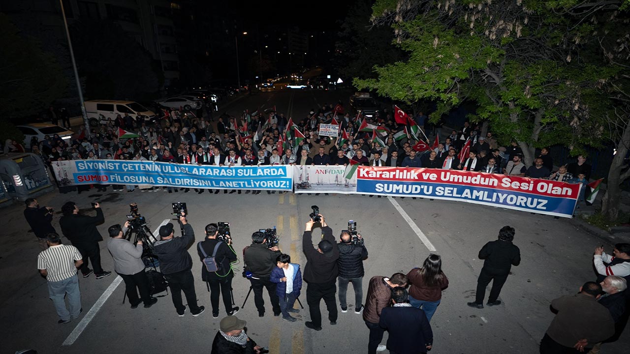 Sokaklara döküldüler! Küresel Sumud Filosu'na saldırıya öfke seli