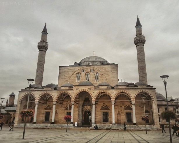 Foto - Sokaklarda perişan haldeydi! Camiye gitti hayatı değişti