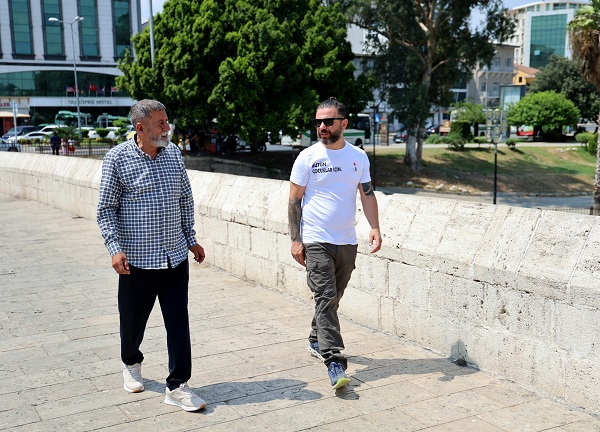 Foto - Sokaklarda yaşıyor! Kemal amcanın hayali gerçek oldu