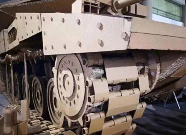 Foto - Şoke eden görüntüler! Evinin garajında tank yaptı