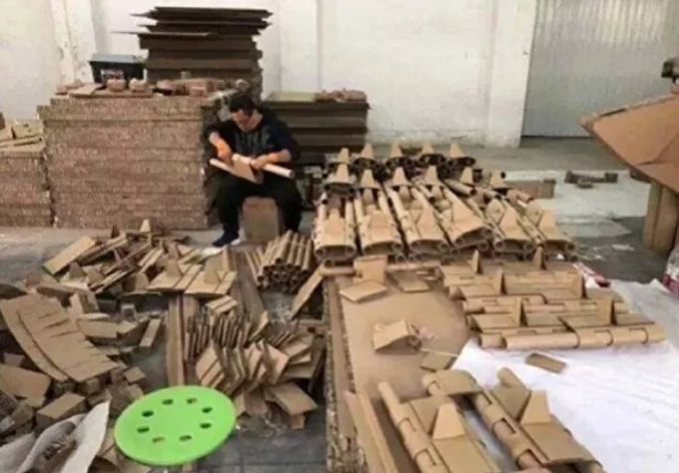 Foto - Şoke eden görüntüler! Evinin garajında tank yaptı