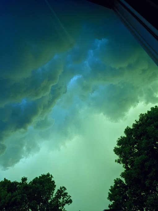 Foto - Şoke eden görüntüler! Gökyüzü yeşile döndü