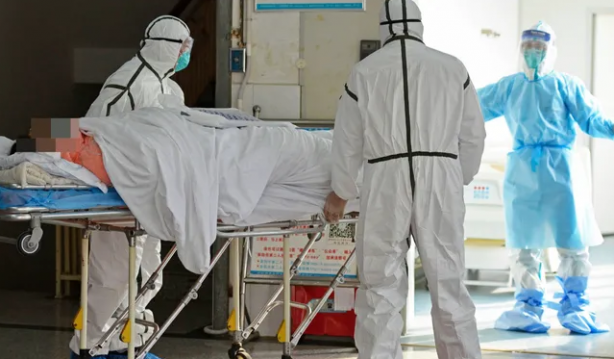 Şoke eden olay: Maskeyle koşan adamın akciğeri patladı!