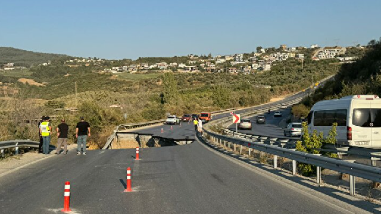 Foto - Söke-Kuşadası yolu bir anda çöktü! Görenleri hayret içinde bıraktı