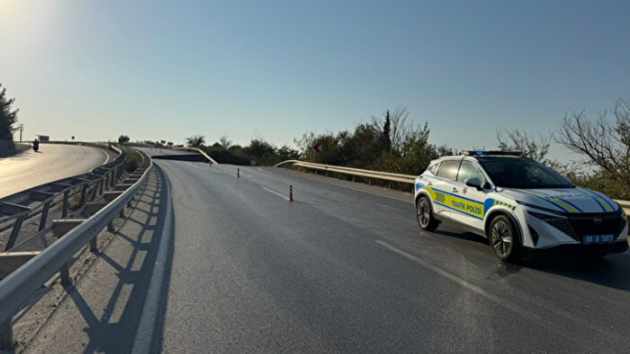 Foto - Söke-Kuşadası yolu bir anda çöktü! Görenleri hayret içinde bıraktı