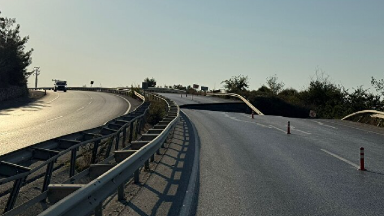 Foto - Söke-Kuşadası yolu bir anda çöktü! Görenleri hayret içinde bıraktı