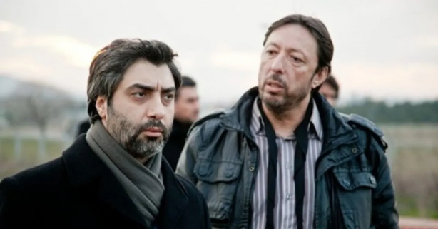 Foto - "Solcu olmayana ödül vermiyorlar" sözleriyle "Hay senin Allah’ına kurban" dedirtmişti! Kurtlar Vadisi efsanesinden, zamparalıkla çocuk yaptığı iddia edilen laikçi Metin Akpınar ve Uğur Dündar’a olay gönderme
