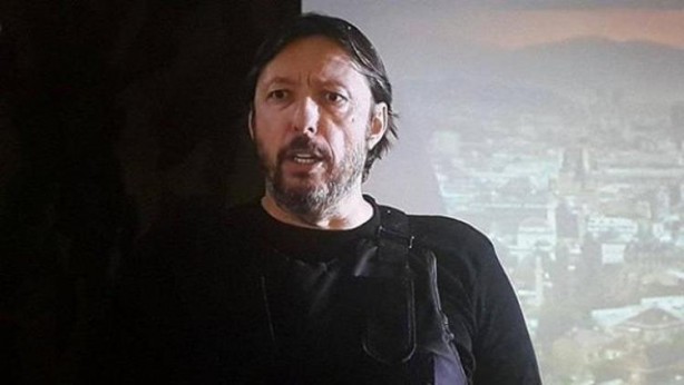 Foto - "Solcu olmayana ödül vermiyorlar" sözleriyle "Hay senin Allah’ına kurban" dedirtmişti! Kurtlar Vadisi efsanesinden, zamparalıkla çocuk yaptığı iddia edilen laikçi Metin Akpınar ve Uğur Dündar’a olay gönderme