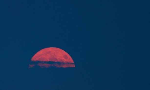 Süper Ay görsel şölen oluşturdu