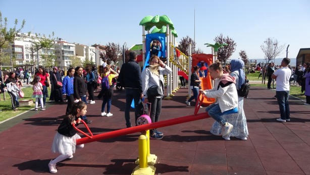 Foto - ‘SOLOTÜRK’ Çanakkale semalarında çocuklar için uçtu