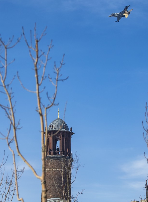 Foto - SOLOTÜRK Erzurum semalarında