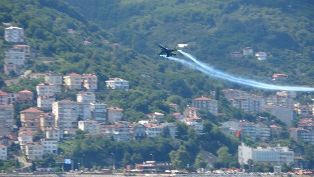 Foto - SOLOTÜRK gösterisi nefes kesti!
