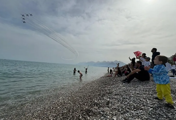 Foto - SOLOTÜRK onlar için uçtu