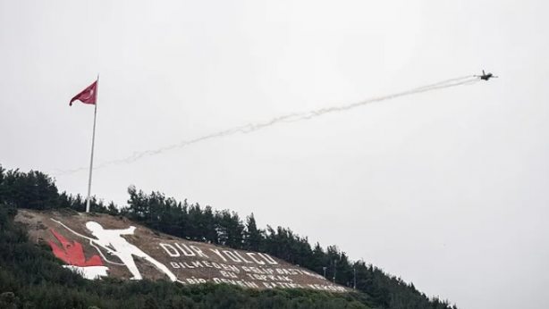 Foto - SOLOTÜRK onlar için uçtu