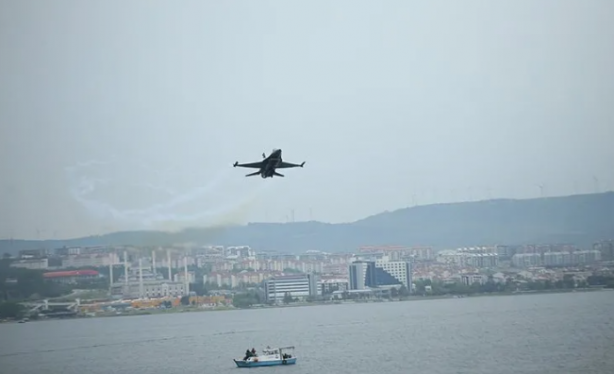 Foto - SOLOTÜRK onlar için uçtu