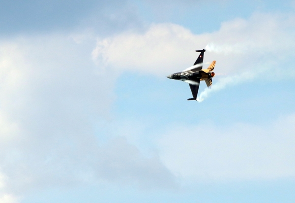 Foto - SOLOTÜRK'ten nefes kesen gösteri