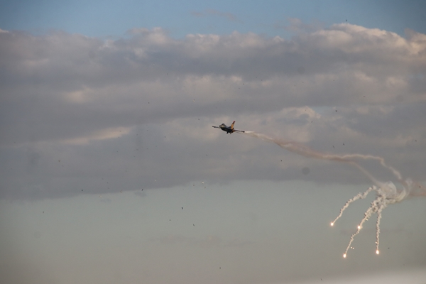 Foto - SOLOTÜRK'ten nefes kesen gösteri