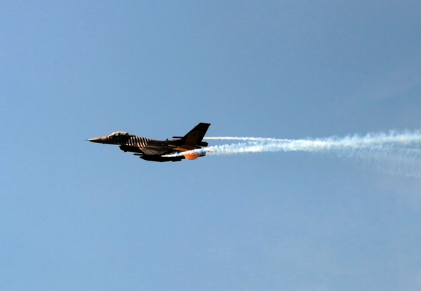 Foto - SOLOTÜRK'ten nefes kesen gösteri