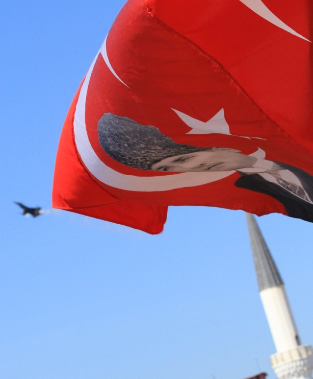 Foto - SOLOTÜRK'ten nefes kesen gösteri