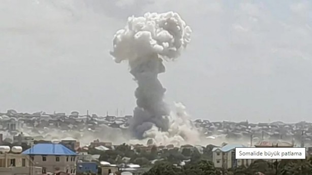Somali’de meydana gelen patlamalarda en az 100 kişi öldü