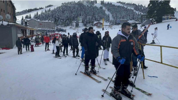 Foto - Sömestr tatili nedeniyle oteller doldu taştı Millet açsa bunlar kim?
