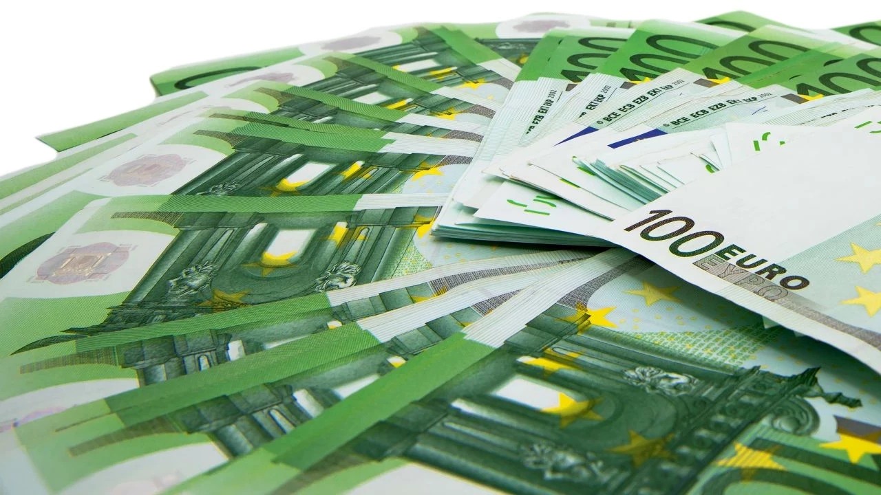 Foto - Son 1 ayda 1 lira bile artmayan Euro için iddialı tahmin! Tarih verdiler: Euro 6 lira değişecek